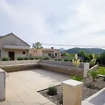 Kovac 2 *