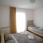 Kovac 2 Apartment