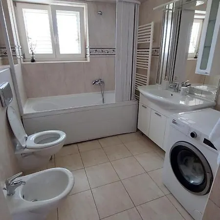 Kovac 2 Τρέμπινιε