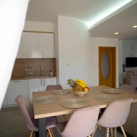 Apartment Kovac 2 *