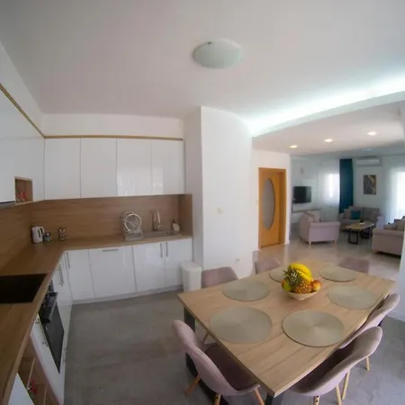 Kovac 2 Apartment